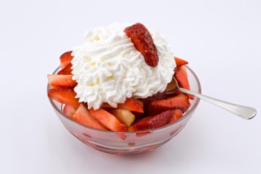 Fragole con panna montata