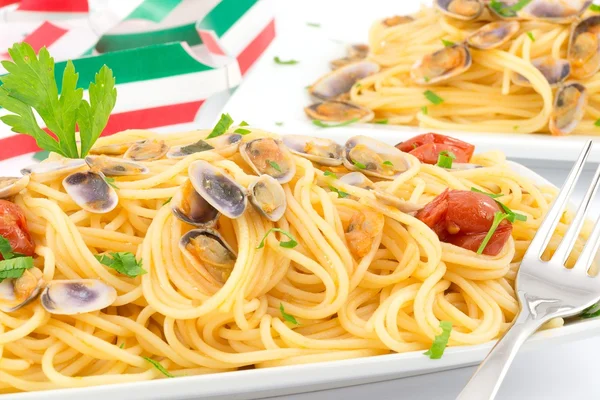 Spaghetti z małżami — Zdjęcie stockowe