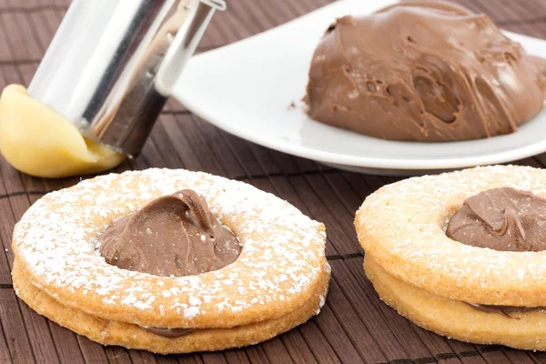 Galletas con chips de chocolate —  Fotos de Stock