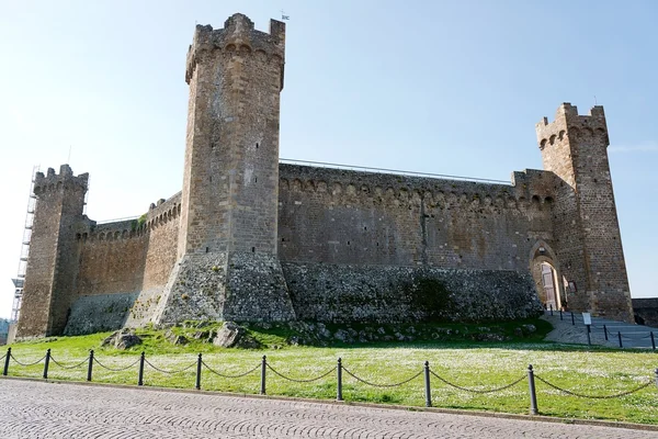 Αρχαίο φρούριο σε montalcino — Φωτογραφία Αρχείου