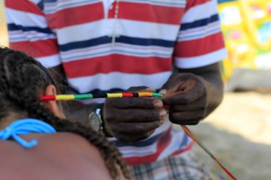 adam dreadlock yapar