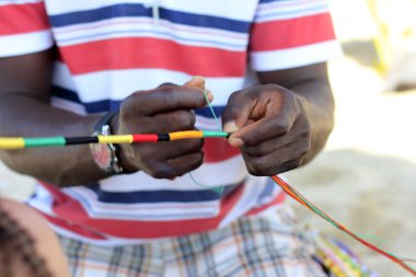 adam dreadlock yapar