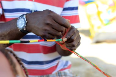 adam dreadlock yapar