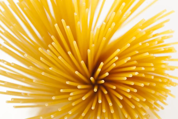 Пакет сухих спагетти — стоковое фото