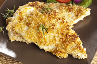 Organik ev yapımı ekmekli Tavuk