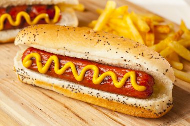 Organik tüm sığır hotdog