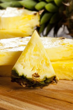 taze sarı organik ananas