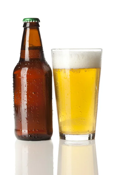 Refreshing Ice Cold Beer — Stock Photo, Image