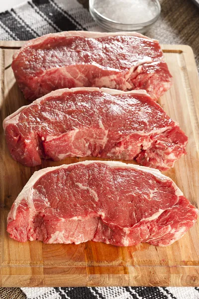 Solomillo de carne cruda rojo orgánico — Foto de Stock