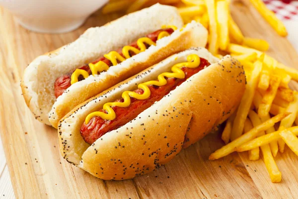 Organische all rundvlees hotdog — Stockfoto