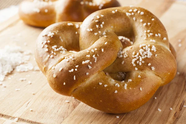 ev yapımı sıcak yumuşak pretzel