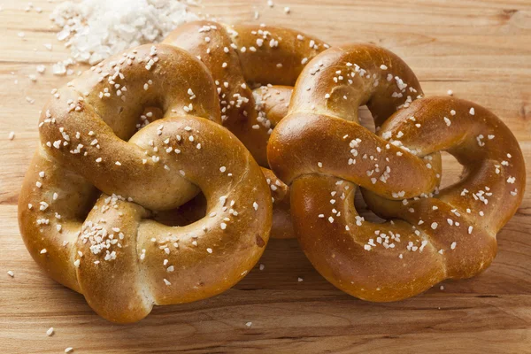 ev yapımı sıcak yumuşak pretzel