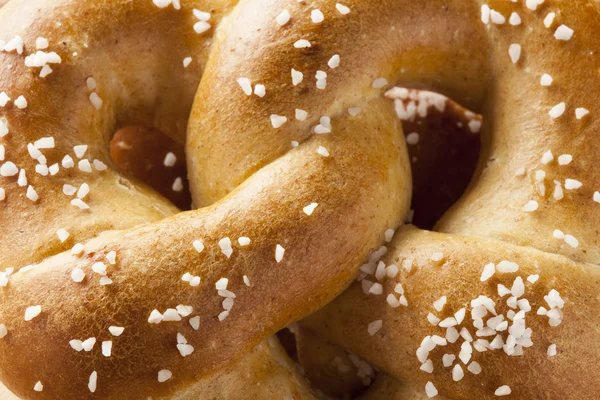 ev yapımı sıcak yumuşak pretzel