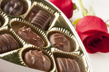 çeşitli çikolata kutusu