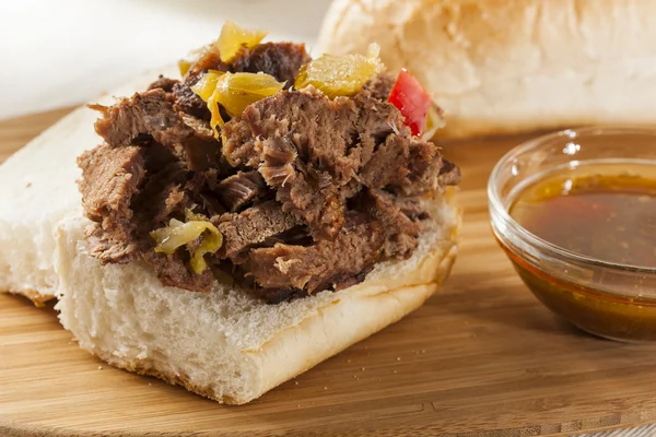 Saftige hausgemachte italienische Rindfleisch-Sandwich — Stockfoto