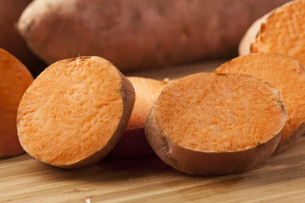 Patata dulce de naranja orgánica fresca — Foto de Stock