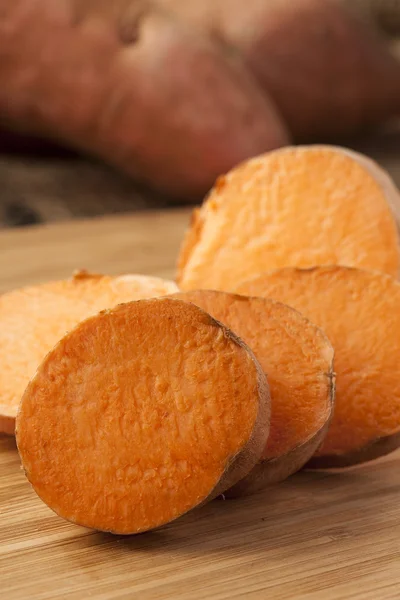 Patata dulce de naranja orgánica fresca — Foto de Stock
