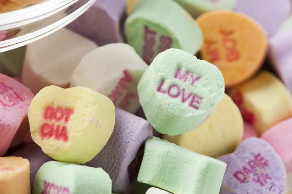 Rozmowa kolorowe serca cukierków — Zdjęcie stockowe