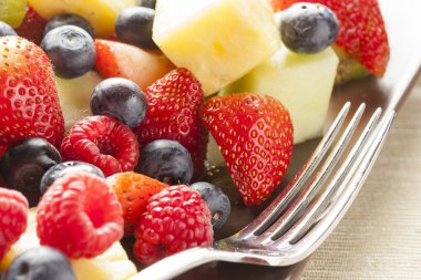 taze organik meyve salatası