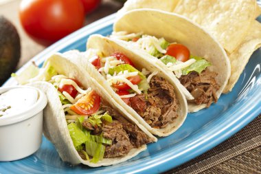 taze ev yapımı parçalanmış sığır tacos