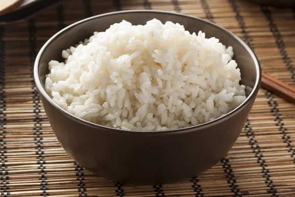 Μπολ με οργανικά άσπρο ρύζι — Φωτογραφία Αρχείου