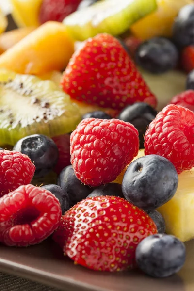 Frischer Bio-Obstsalat — Stockfoto