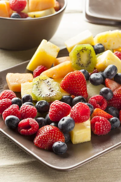 Frischer Bio-Obstsalat — Stockfoto