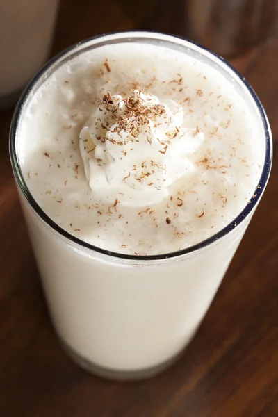 Rik och krämig milkshake — Stockfoto