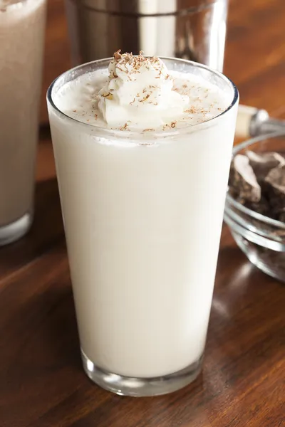 Rik och krämig milkshake — Stockfoto