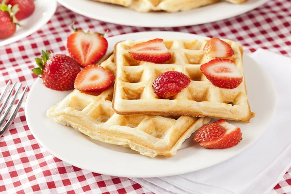 Frische hausgemachte belgische Waffeln — Stockfoto