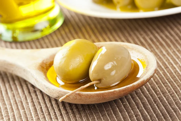 Fresh Organic Green Olives — Stock Photo, Image