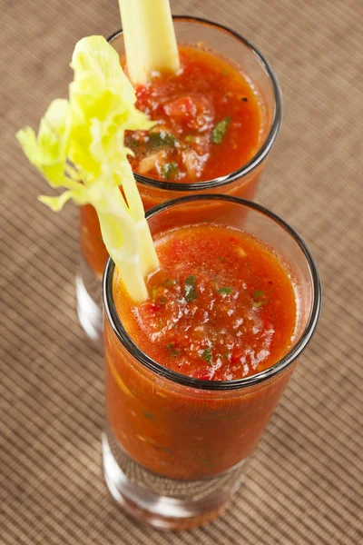 Čerstvé domácí studené gazpacho polévka — Stock fotografie