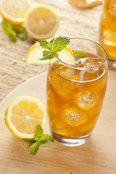 Frissítő, jeges tea citrommal — Stock Fotó