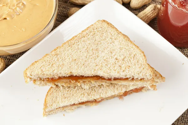 Homemade Peanut Butter and Jelly Sandwich — Stock Photo, Image