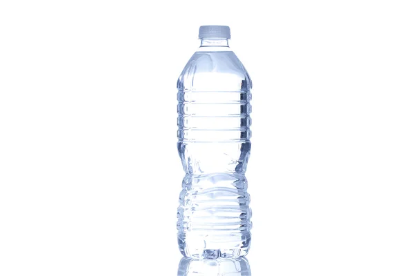 Verfrissende water in een fles — Stockfoto