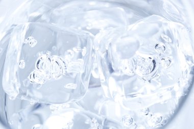 bir bardak taze temiz su