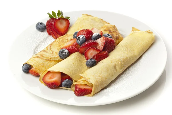 taze ev yapımı çilekli krep