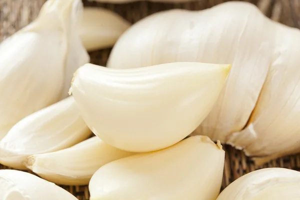 Fresh Organic Garlic Cloves — Stock Photo, Image