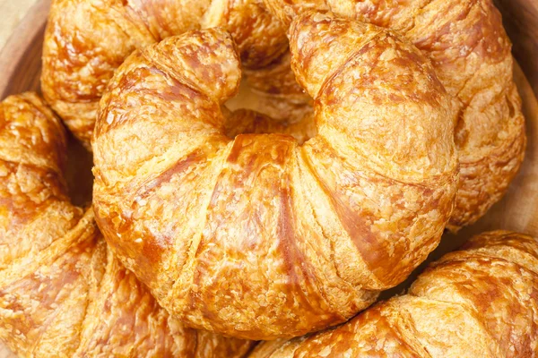 Čerstvě upečený croissant — Stock fotografie