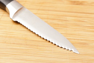 parlak metal bıçak