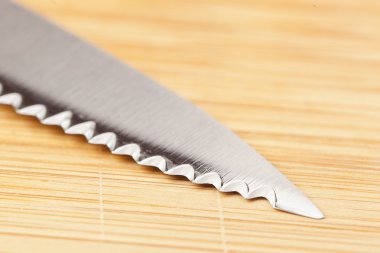 parlak metal bıçak