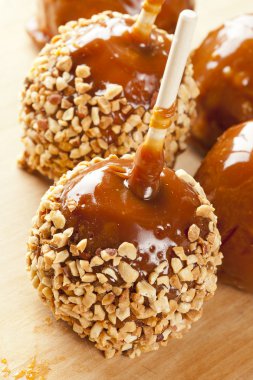 ev yapımı elma fıstık ile