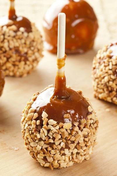 Homemade Taffy Apple with Peanuts — Stock Photo, Image