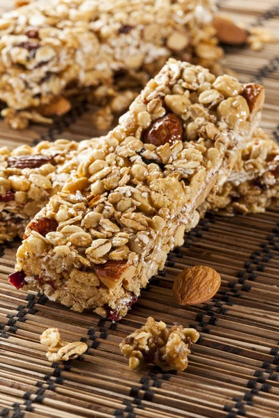 Organik Kuru üzüm ve badem granola bar