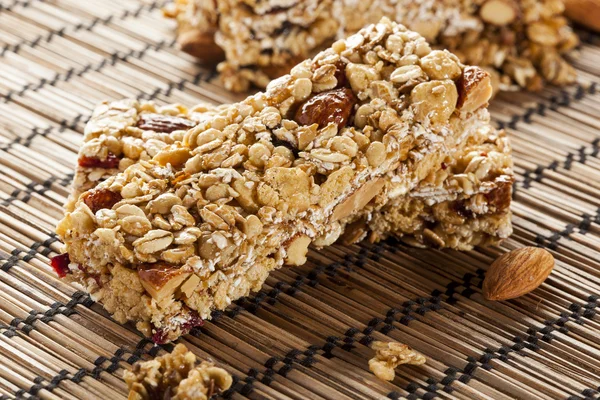 Amêndoa orgânica e Raisin Granola Bar — Fotografia de Stock