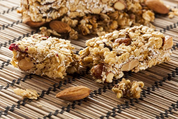 Organik Kuru üzüm ve badem granola bar