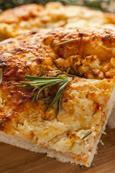 신선한 홈메이드 이탈리아 Focaccia 빵 — 스톡 사진