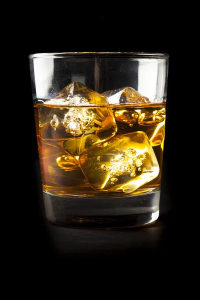 Golden Brown Whisky on the rocks — Stock Photo, Image