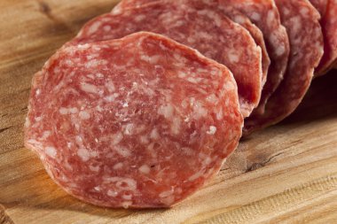 taze organik salam kesme