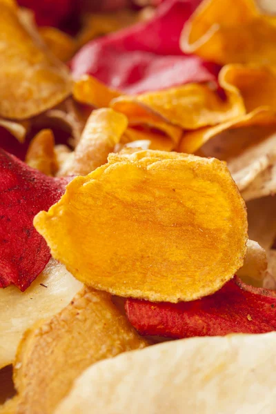 Vers gesneden organische plantaardige chips — Stockfoto